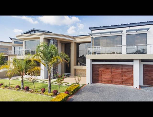 5 BEDROOM HOUSE FOR SALE IN COPPERLEAF ESTATE
